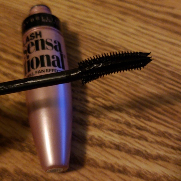 ❗️ SOLD ❗️Mascara Set - Clinique & Maybelline - Picture 5 of 6